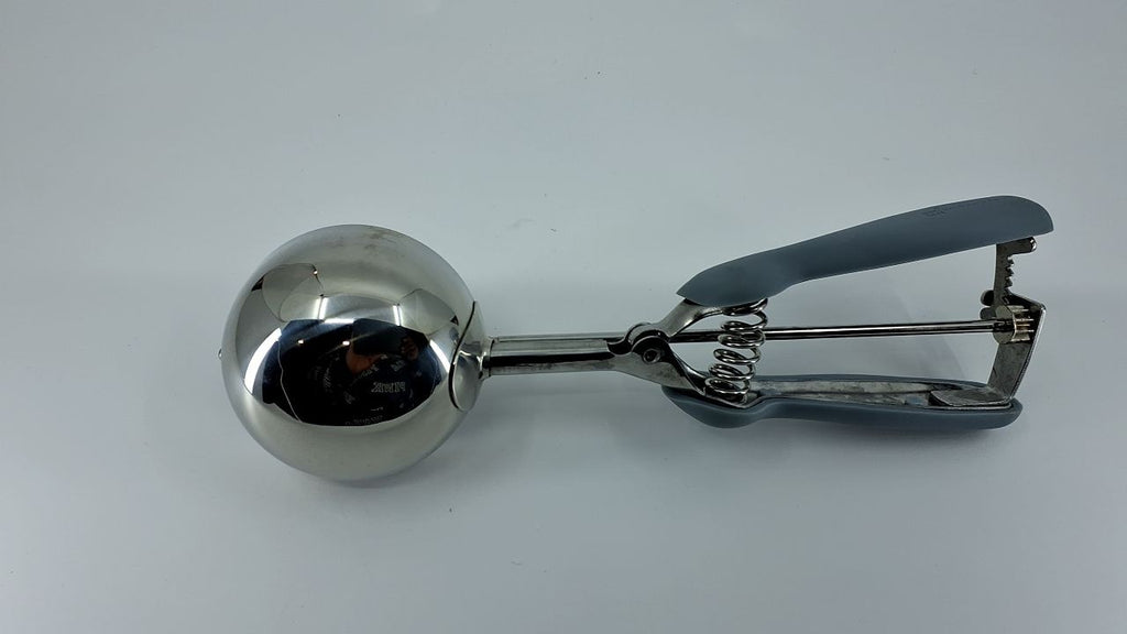 Stainless Steel Ice Cream Scooper 4 Oz - Built-In Blade, Gray Handle