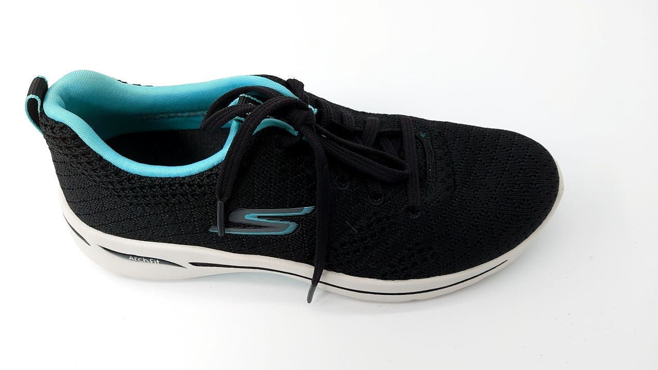 Arch Fit Lace-Up Sneakers Black Aqua Women's Plus Size 7.5 M