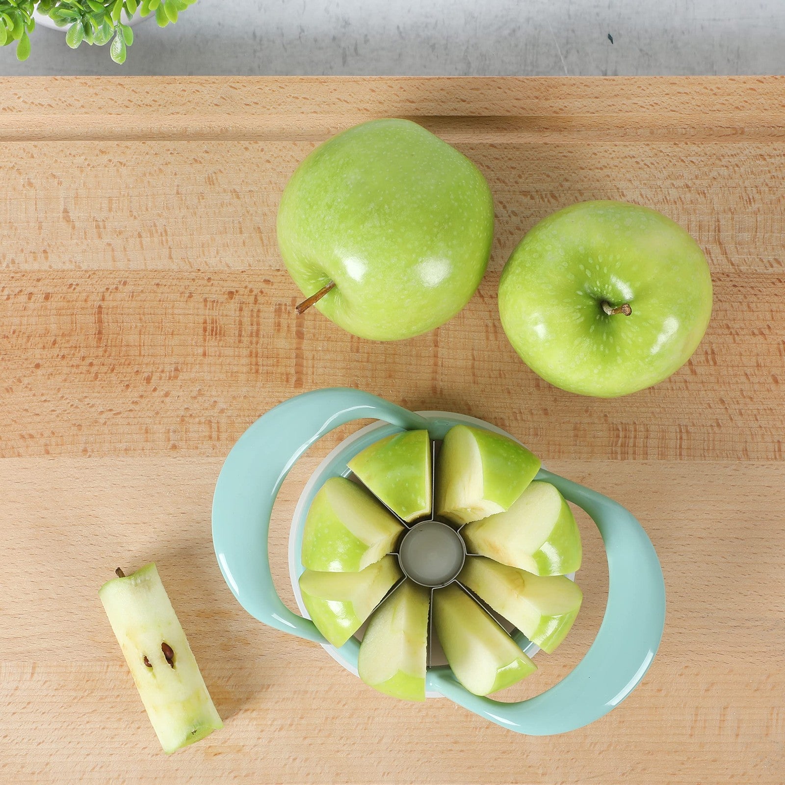 Martha Stewart Erwin Apple Corer and Slicer W/Cover - Martha Blue