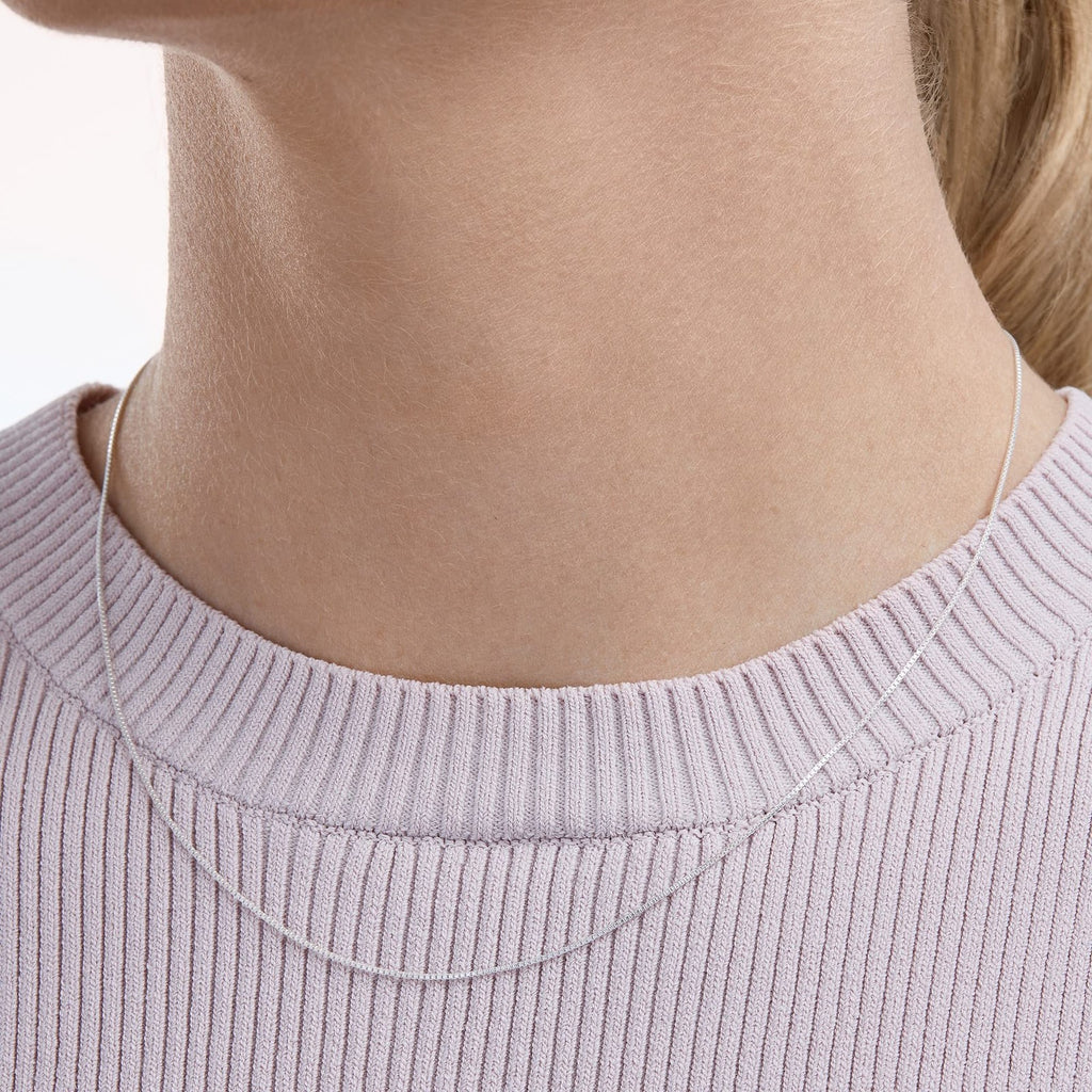 Amazon Essentials Sterling Silver Thin 0.8mm Box Chain Necklace 16", Silver