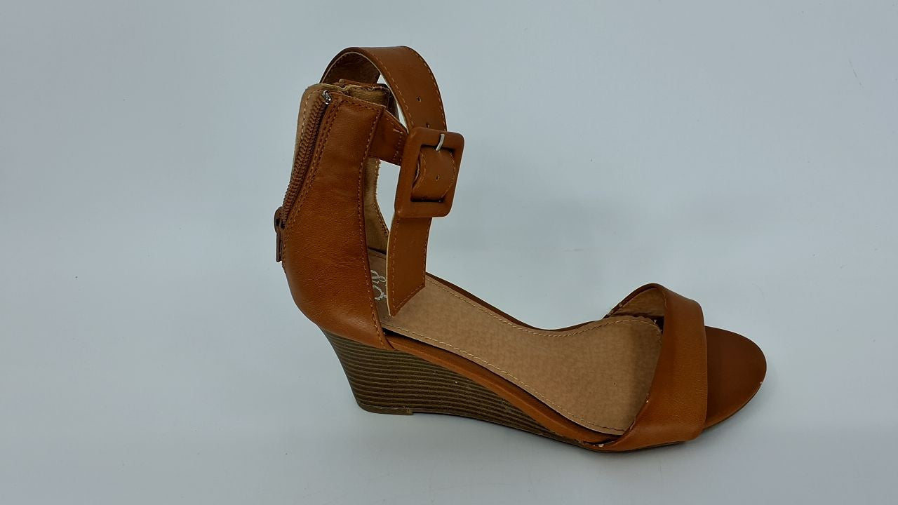 IDIFU 3 Inch Wedge Sandals, Women's Size 6, Ankle Strap, Nude Pu