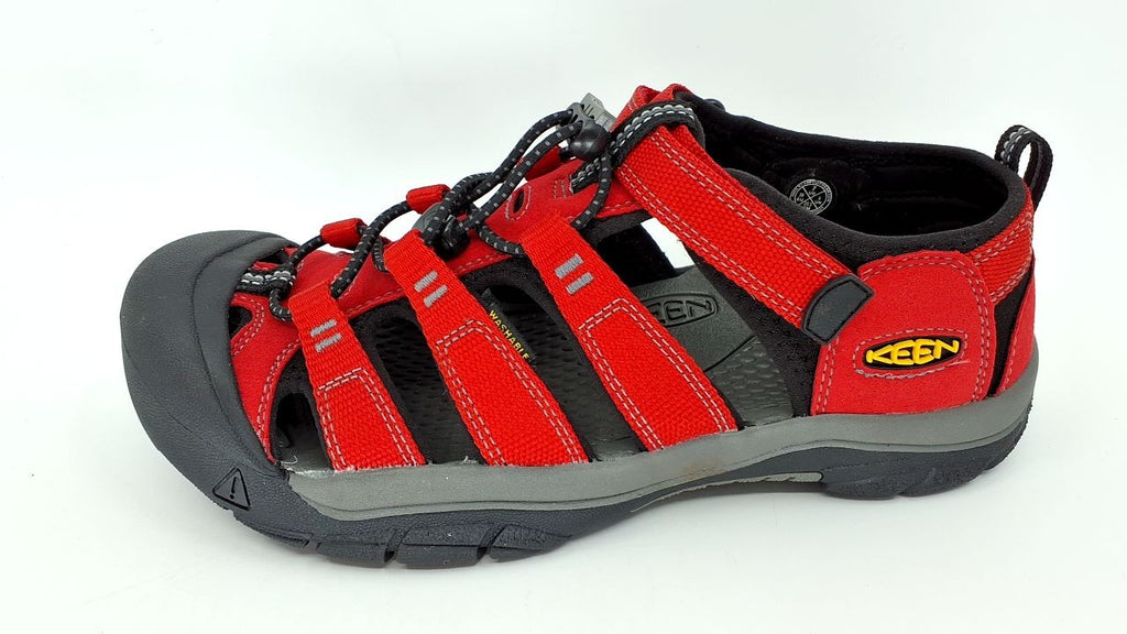 KEEN Kids Closed Toe Water Sandals, Ribbon Red/Gargoyle, Big Kid 7