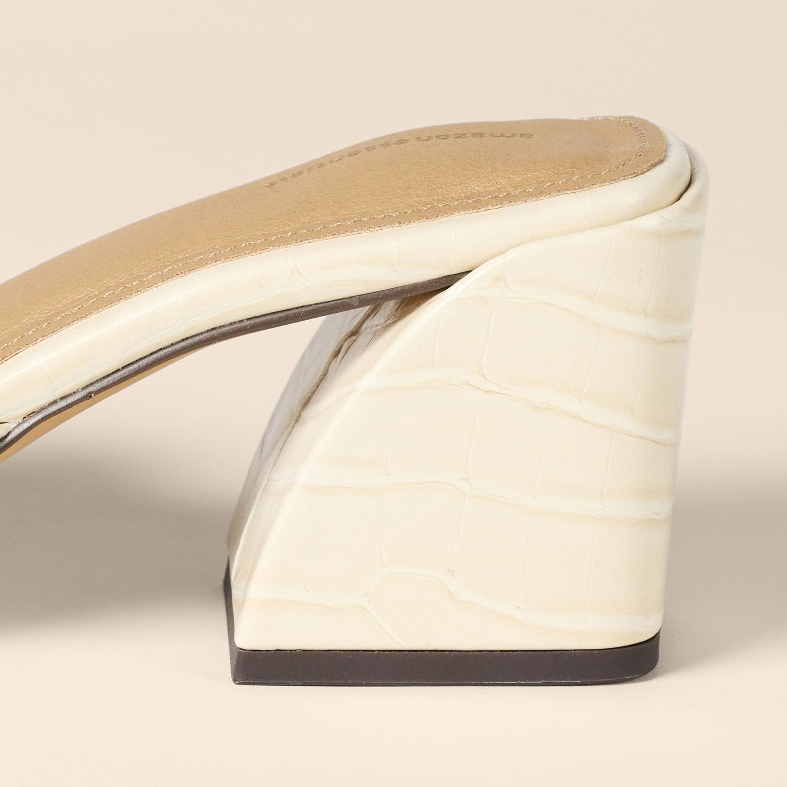Amazon Essentials Women's Platform Mule Sandals, Cream Faux Crocodile, 9