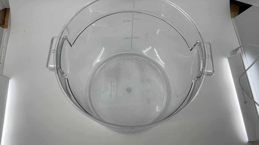 Commercial 6 Qt Food Storage Container - Clear Plastic, Scratch Resistant