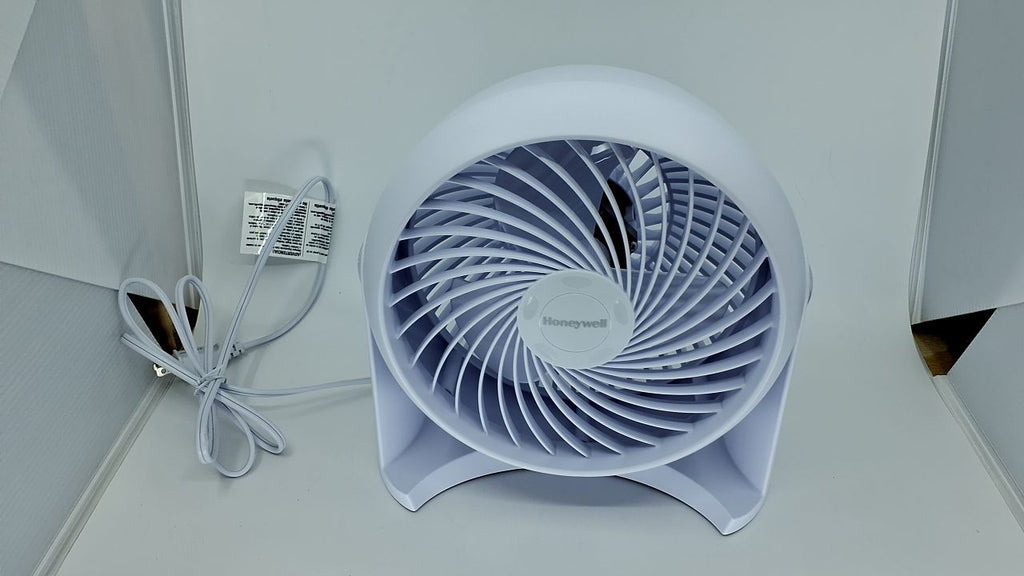 Honeywell TurboForce Air Circulator, Small Desk Fan, White, 3 Speeds