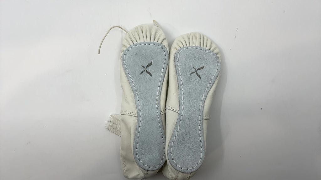 Daisy 205 Ballet Shoes by Capezio, White, Size 10.5 Little Kid