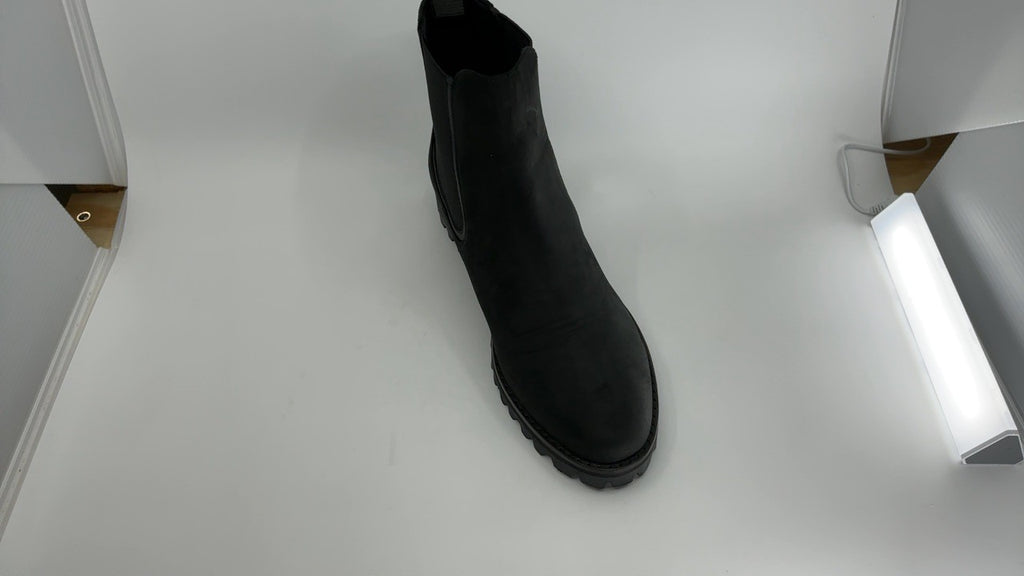 Legend Rugged Chelsea Boots, Black Matte, Women's Size 9