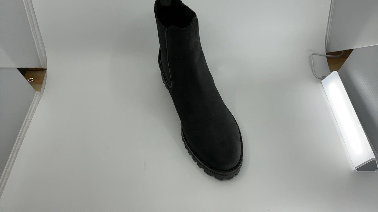 Legend Rugged Chelsea Boots, Black Matte, Women's Size 9