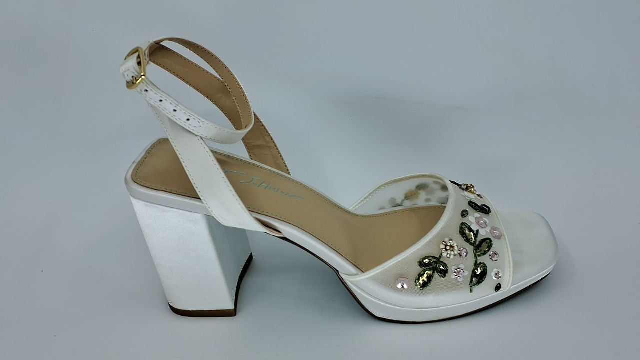 Betsey Johnson Women's SB-Kirra, Ivory, 9.5