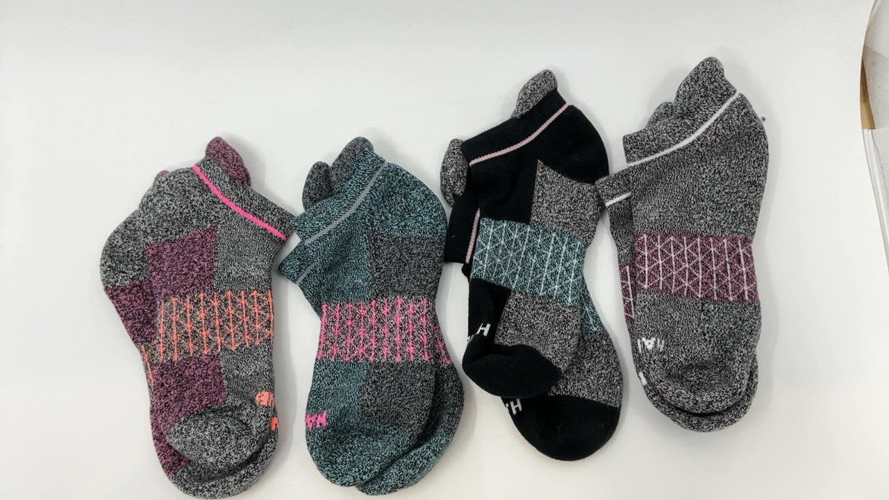 Hanes Women's Cushioned No Show Tab Socks, 4-Pairs, Teal Colorblock