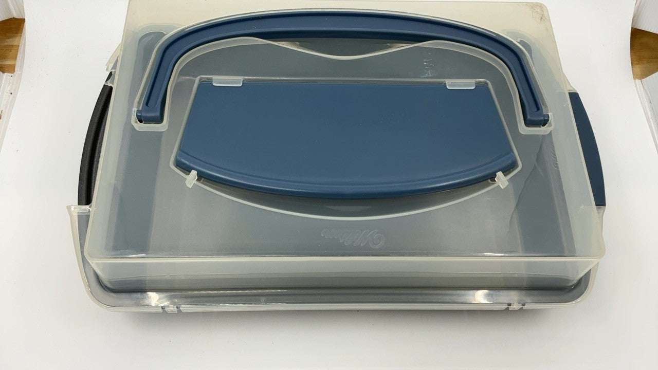 Wilton 3-Piece Non-Stick Cake Pan Set, 13 x 9 in, Includes Lid & Cutter