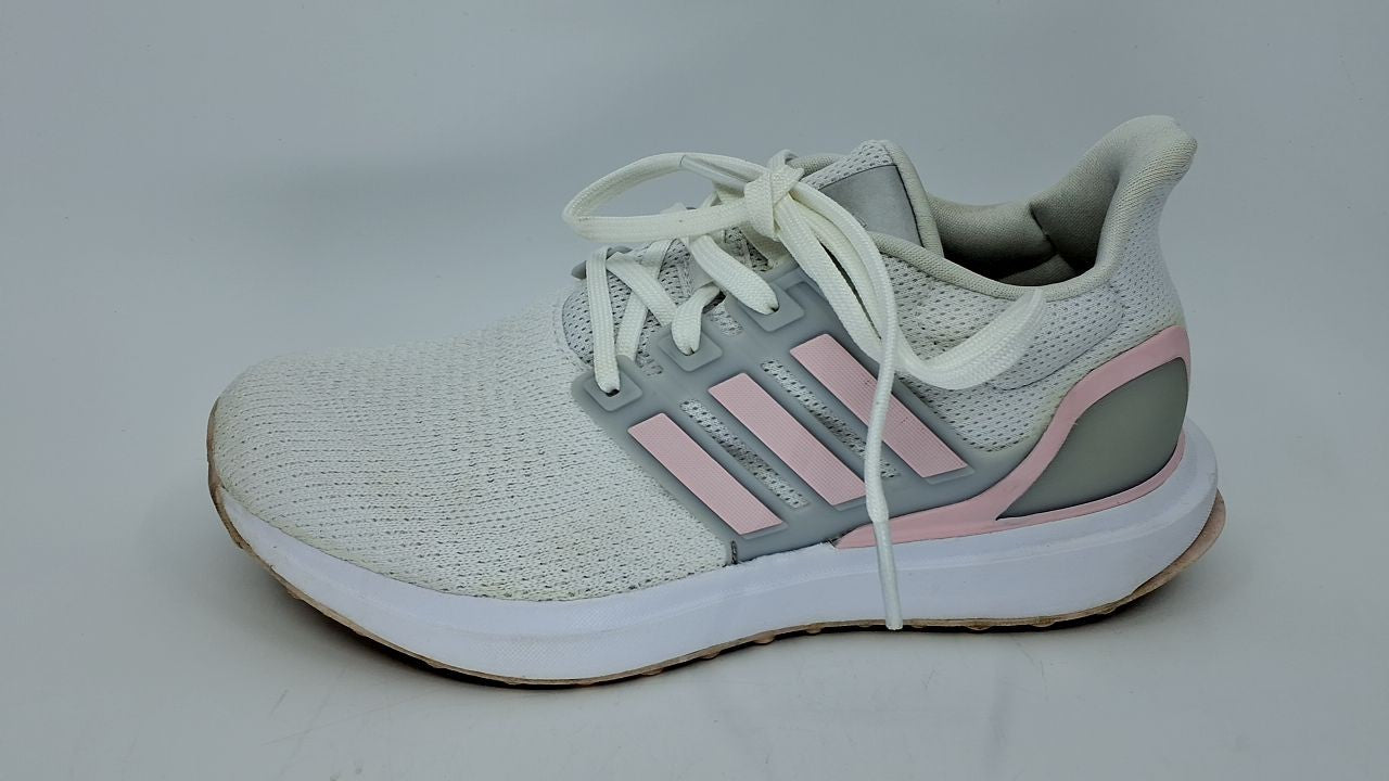 adidas Women's UBounce DNA Sneaker, White/Clear Pink/Silver Metallic, 6