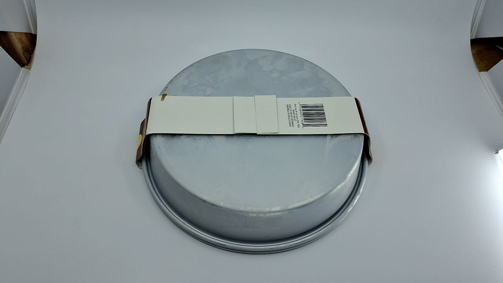 Wilton 9 x 2 in Round Cake Pans, 2-Piece Set, Rust-Resistant Bakeware