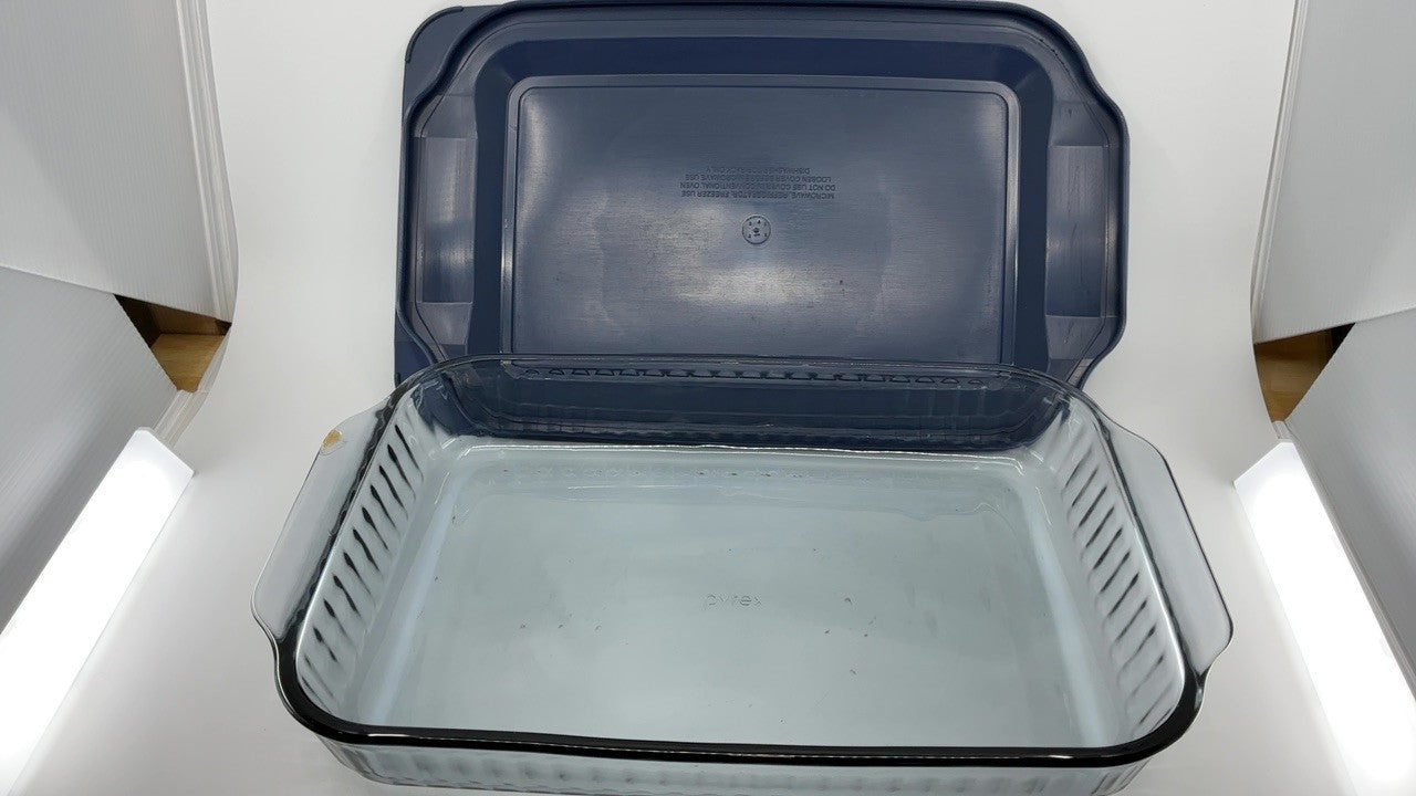 Pyrex 9x13 Oblong Baking Dish w/ BPA-Free Lid, Microwave Safe, Smoke