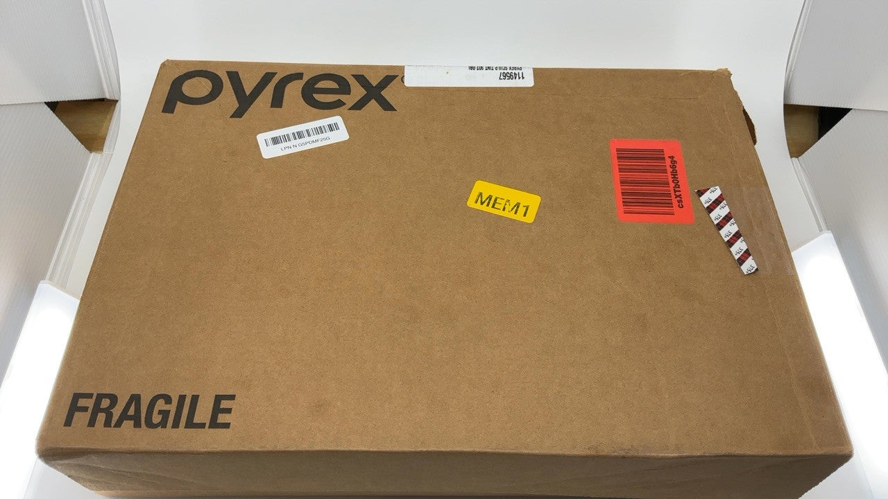 Pyrex 9x13 Oblong Glass Baking Pan w/ BPA-Free Lid, Dishwasher Safe