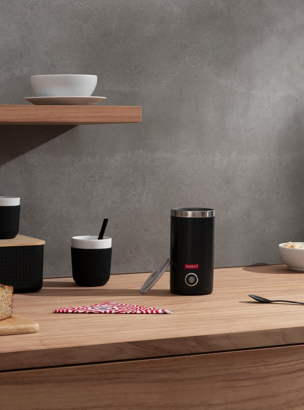 Bodum 10oz Bistro Electric Milk Frother, Black