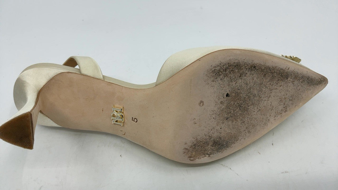 Badgley Mischka Women's Enida Pump Size 5