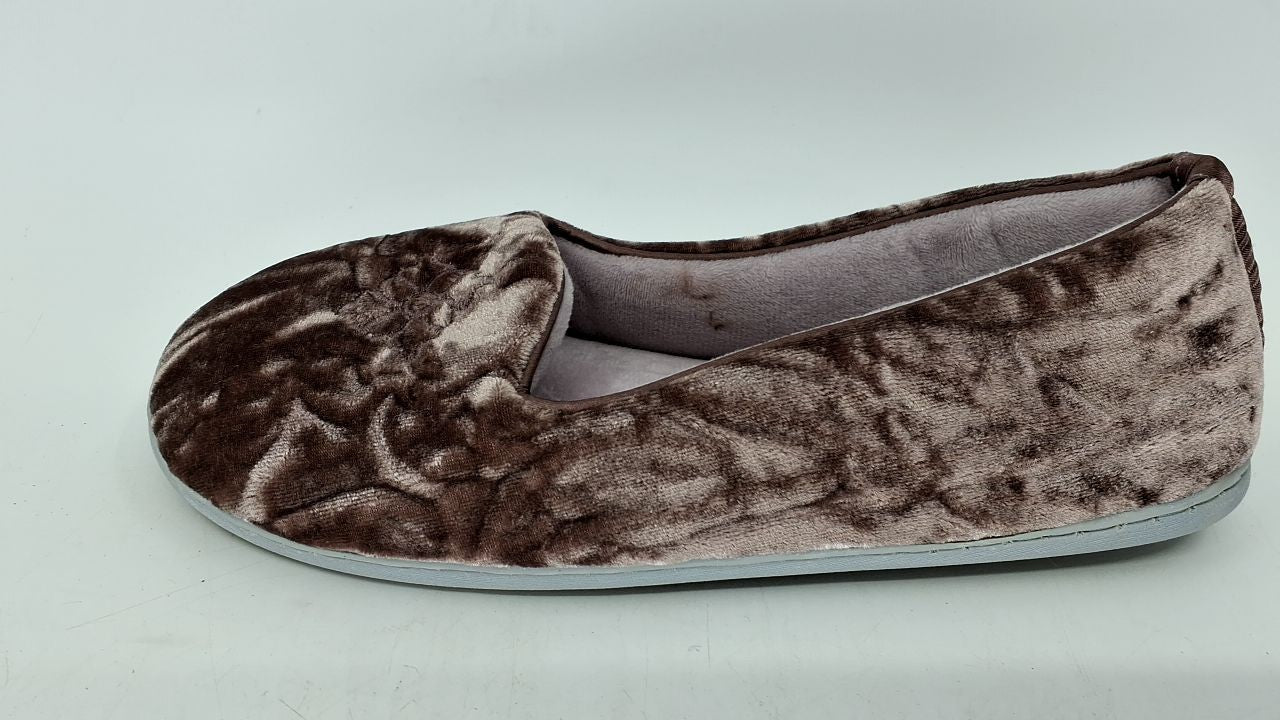Cozy Closed Back Slipper, Plum Velvet, Memory Foam, Women's Size 7-8