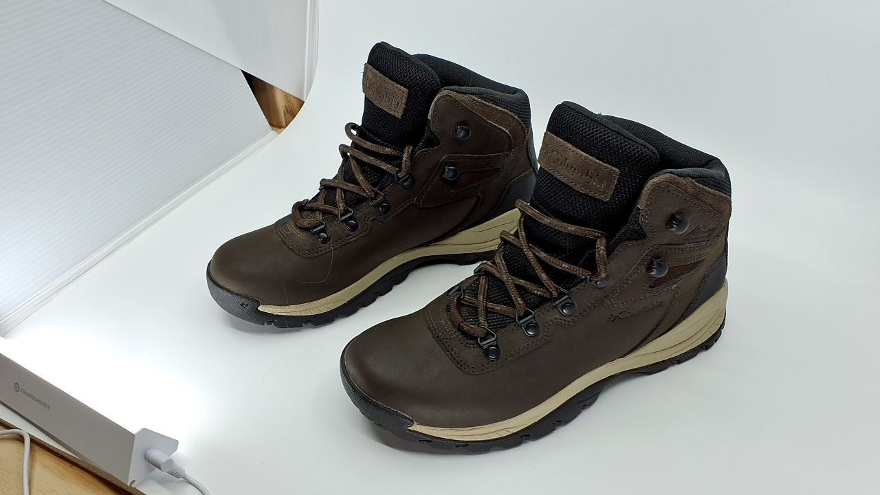 Columbia Womens Newton Ridge 8.5 Waterproof Hiking Boot Cordovan/Crown Jewel