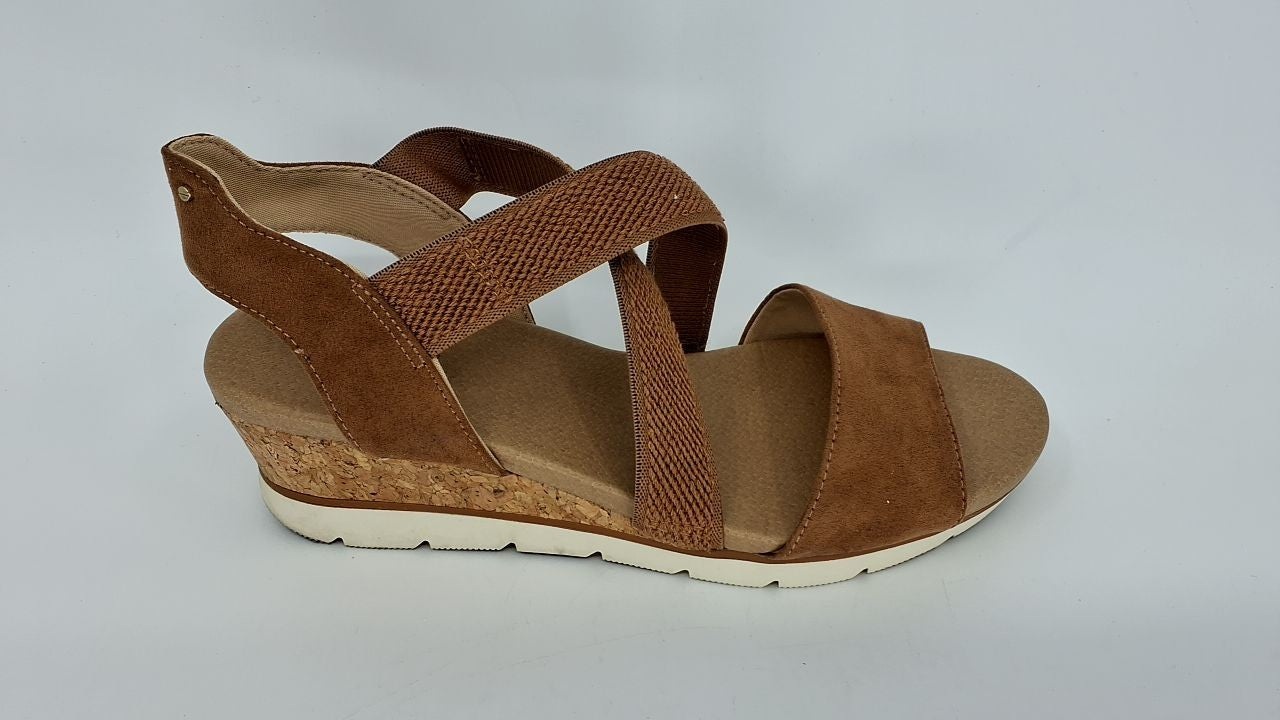 Dr. Scholl's Womens Just Cute Wedge Sandal Honey Brown Fabric 8 M