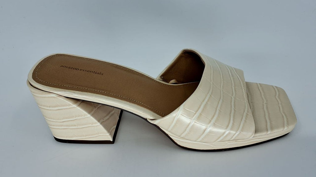 Amazon Essentials Women's Platform Mule Sandals, Cream Faux Crocodile, 9