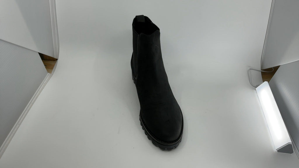 Legend Rugged Chelsea Boots, Black Matte, Women's Size 9