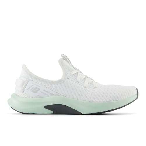 New Balance Women's DynaSoft Nergize Sport V2 Shoes, White/Silver, 9 Wide