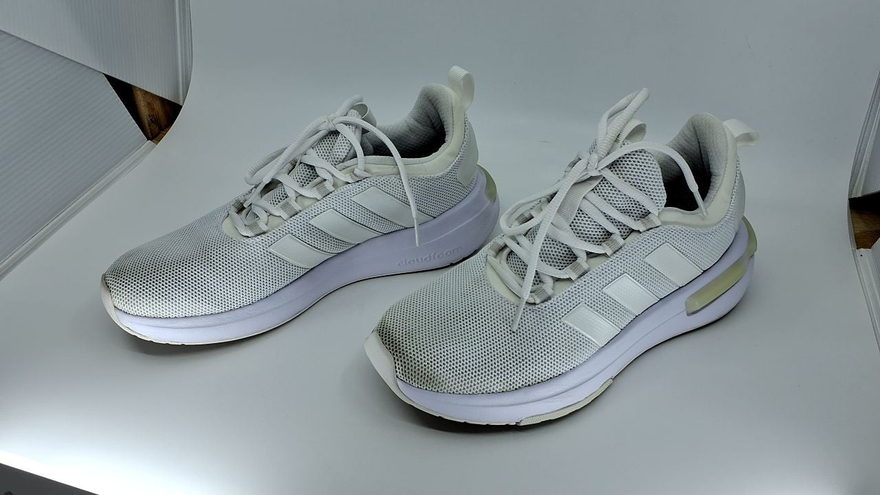 adidas Women's Racer TR23 Sneaker, White/Zero Metallic/Grey, 8