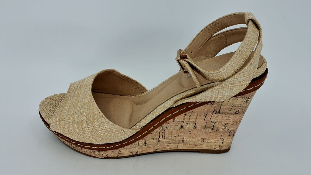 CL by Laundry Women's Beaming Cloud Patent Wedge Sandal, Natural, 7.5