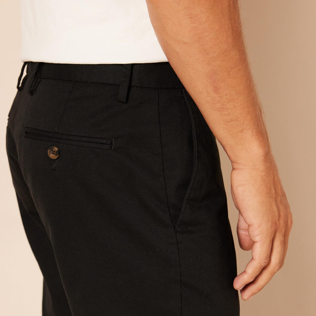 Men's Slim-Fit Wrinkle-Resistant Chino Pant, Black, 40W x 32L