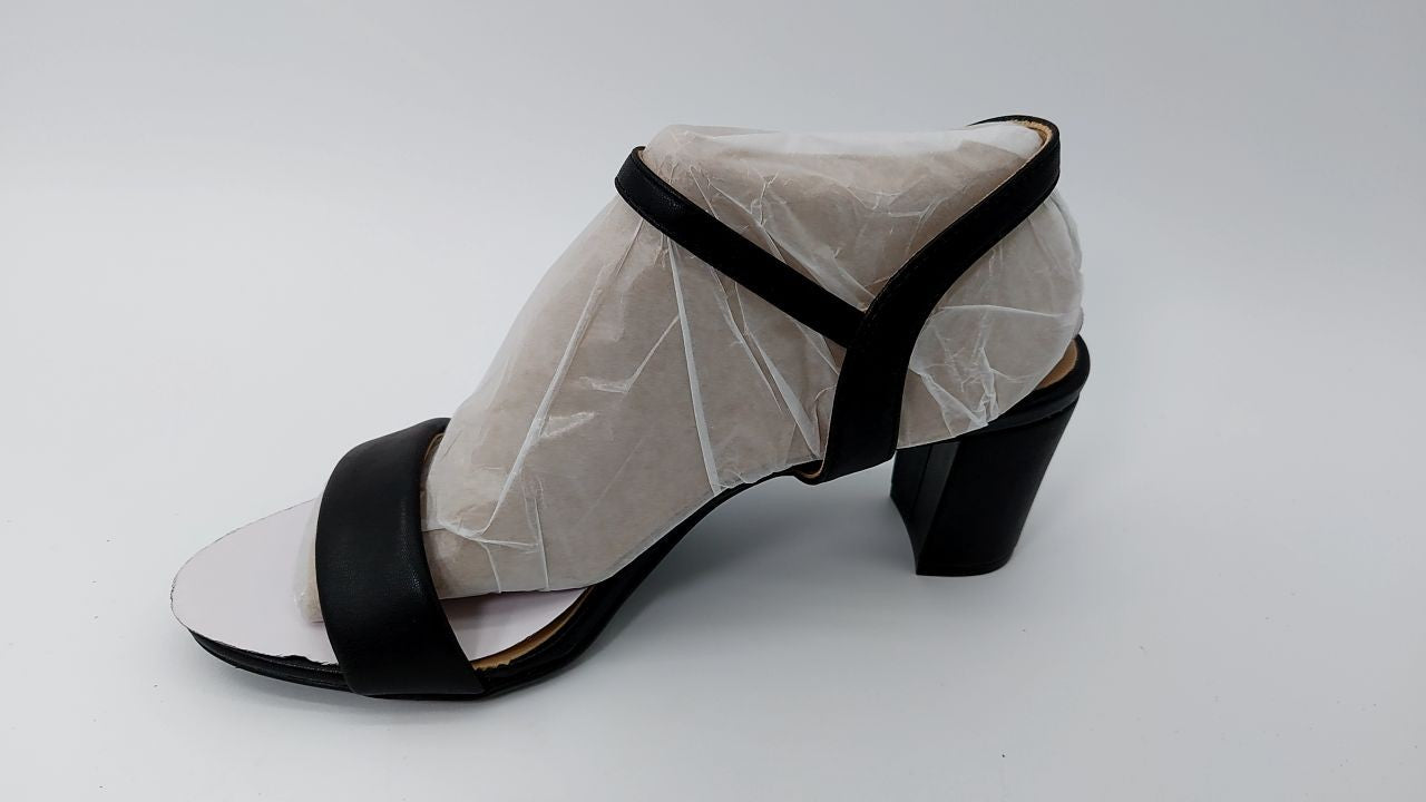 Naturalizer Bristol Ankle Strap Block Heel Sandal Black Smooth 10W