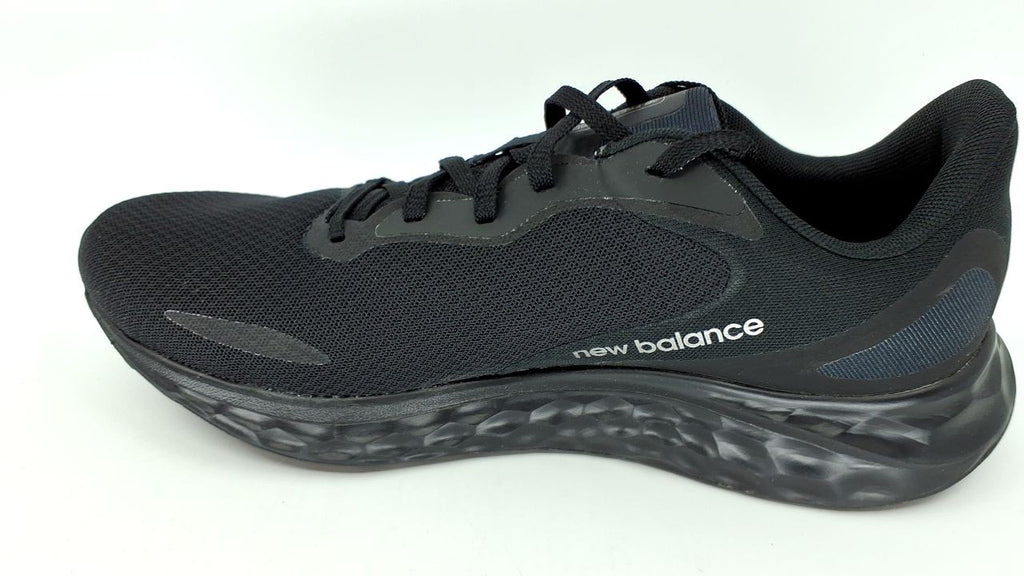 New Balance Men's Arishi V4 Running Shoe, Black Slip-Resistant, Size 11