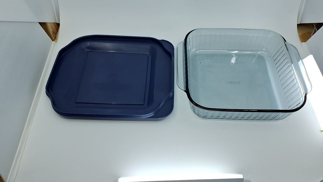 Pyrex 8x8 Oblong Baking Dish w/ Lid, Dishwasher & Microwave Safe