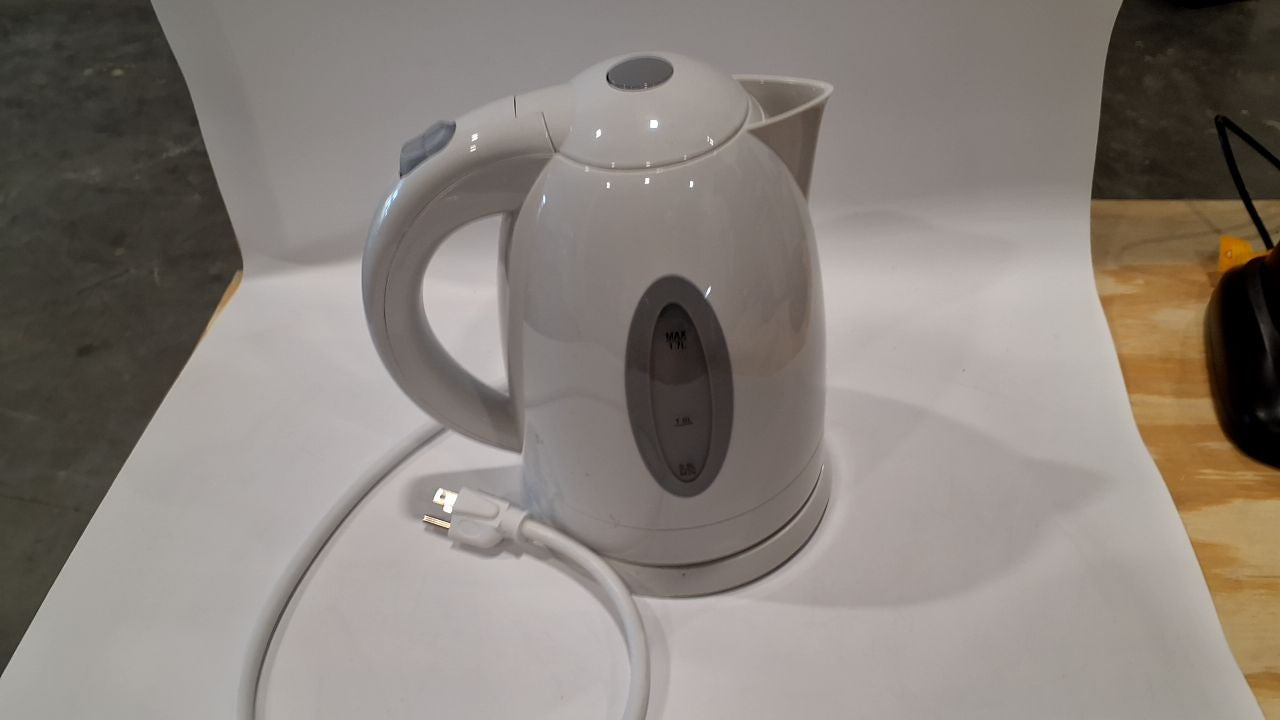 1.7L OVENTE Electric Kettle w/ Auto Shut-Off & Removable Filter White