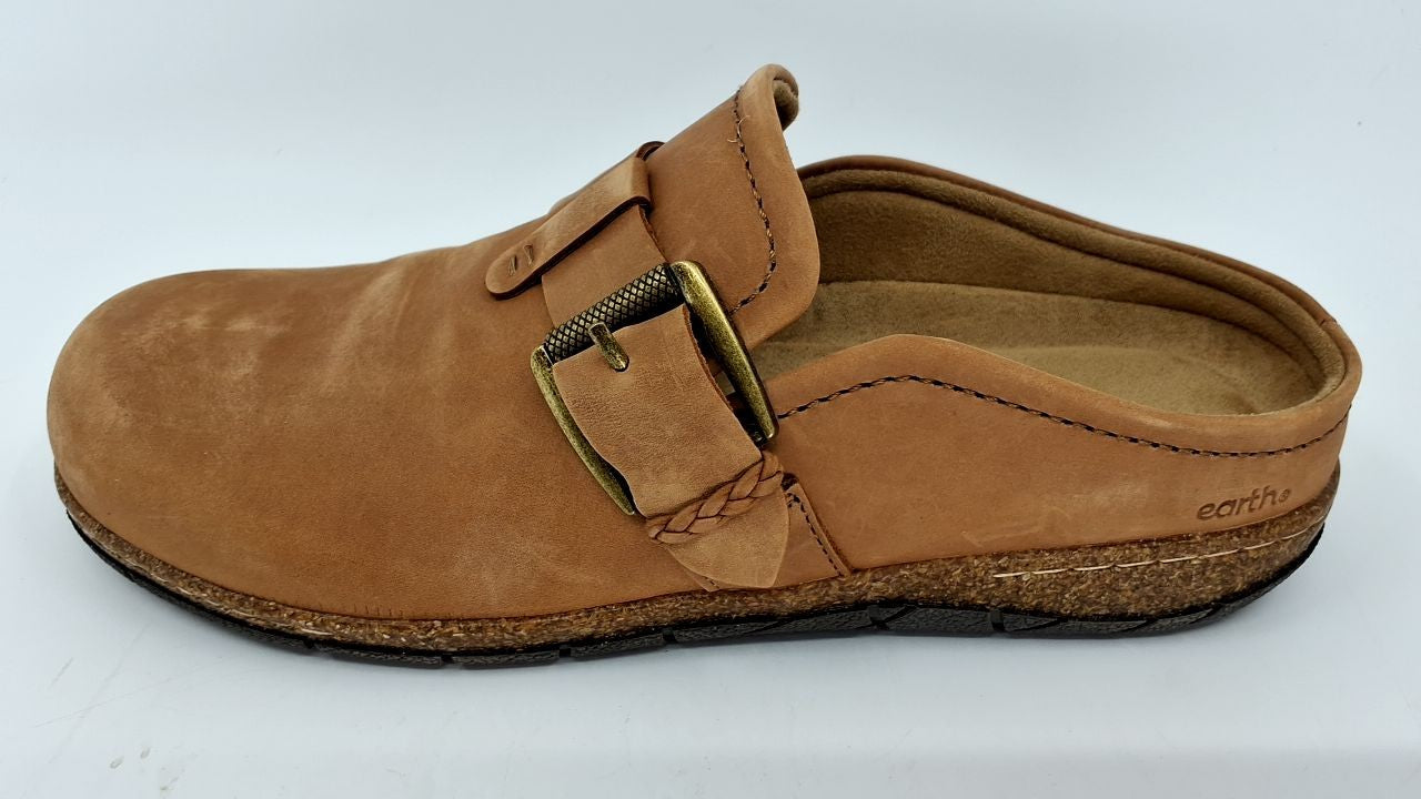 Earth® Women's ERAS Casual Clogs. Medium Brown 210, 9 M