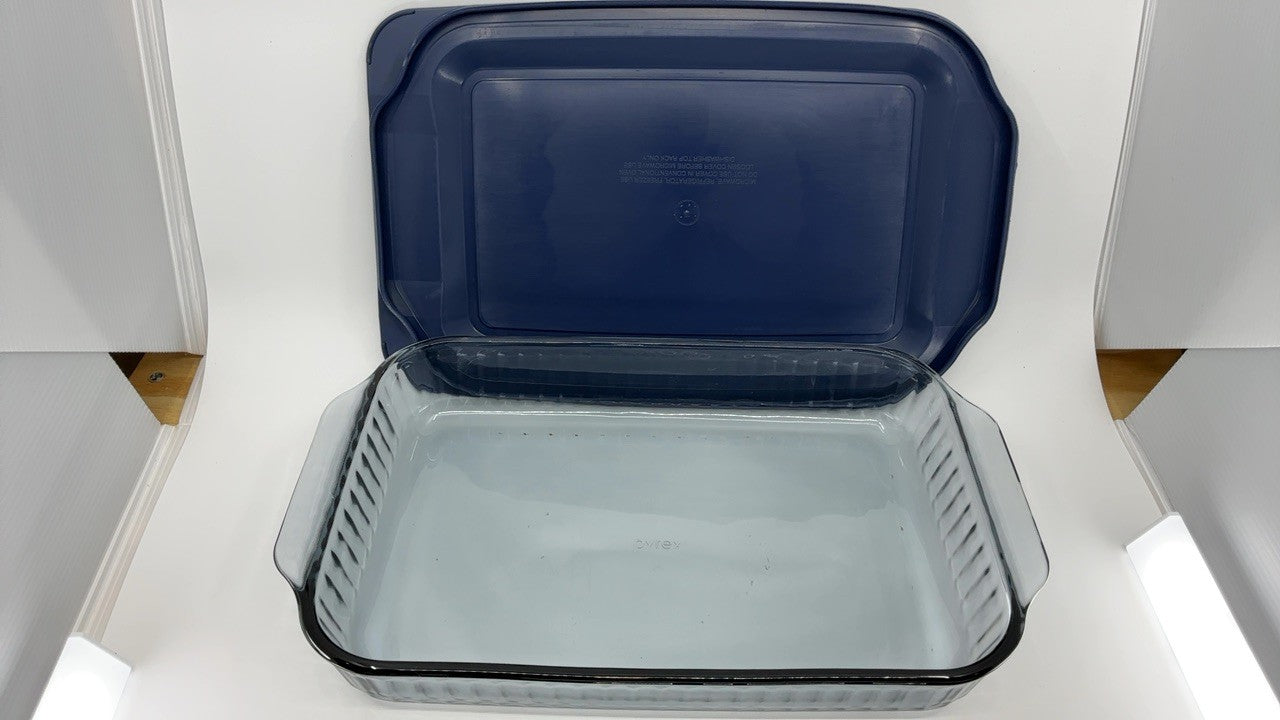 Pyrex 9x13 Oblong Glass Baking Pan w/ BPA-Free Lid, Dishwasher Safe