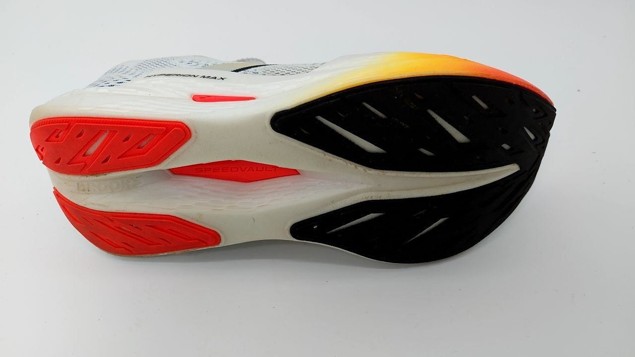 Brooks Hyperion Max 2 Running Shoe Illusion/Coral/Black, 7.5 Medium