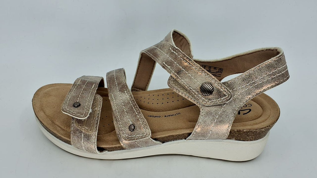 Clarks Women's Calenne Clara Wedge Sandal, Bronze Metallic Textile, 8.5 Wide