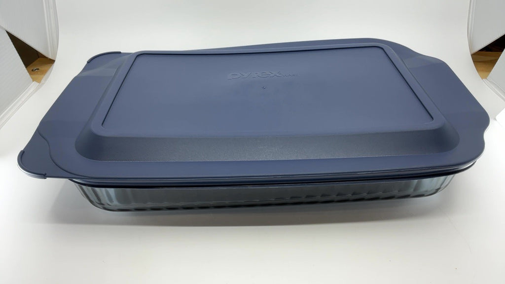 Pyrex 9x13 Oblong Glass Baking Pan w/ BPA-Free Lid, Dishwasher Safe