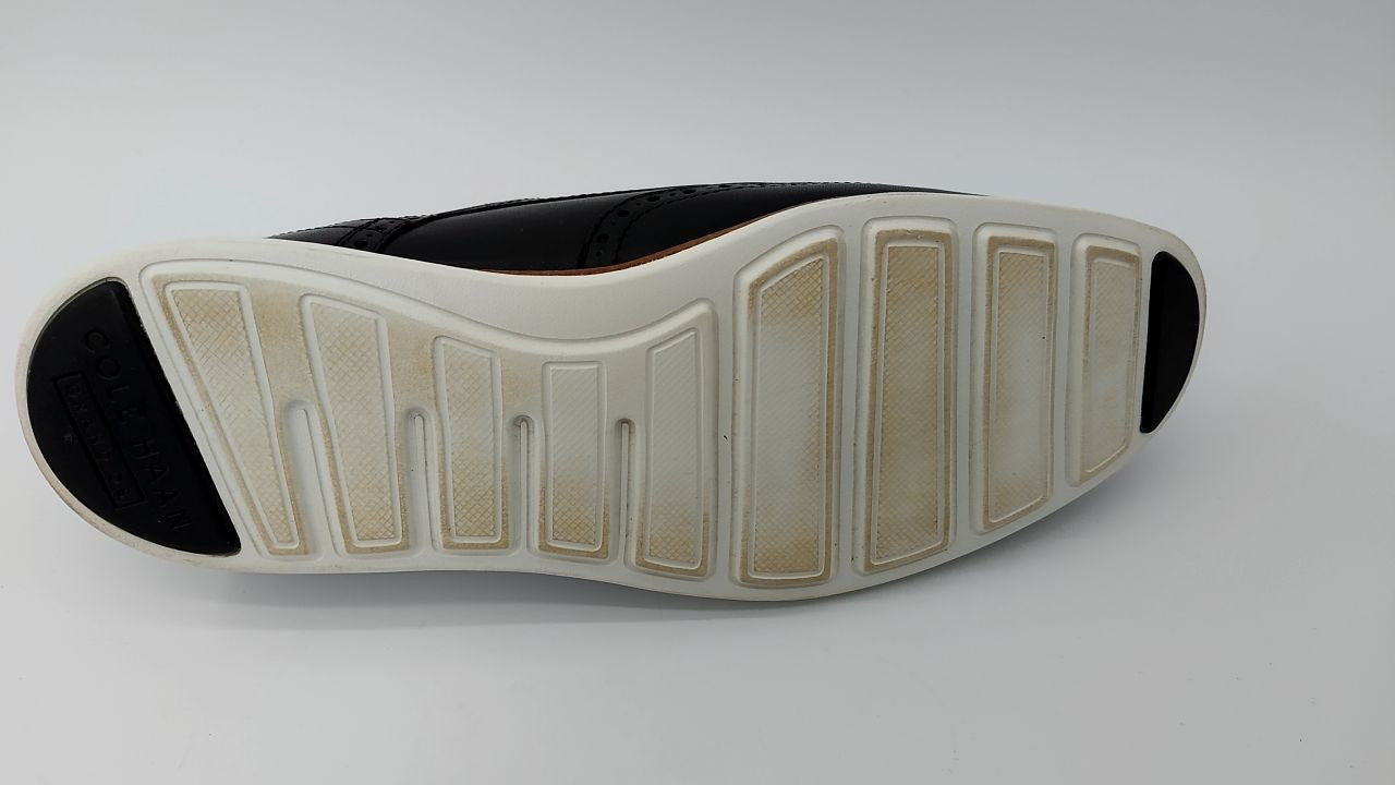 Cole Haan Men's Original Grand Shortwing Oxford Shoe, Black Leather/White, 10.5