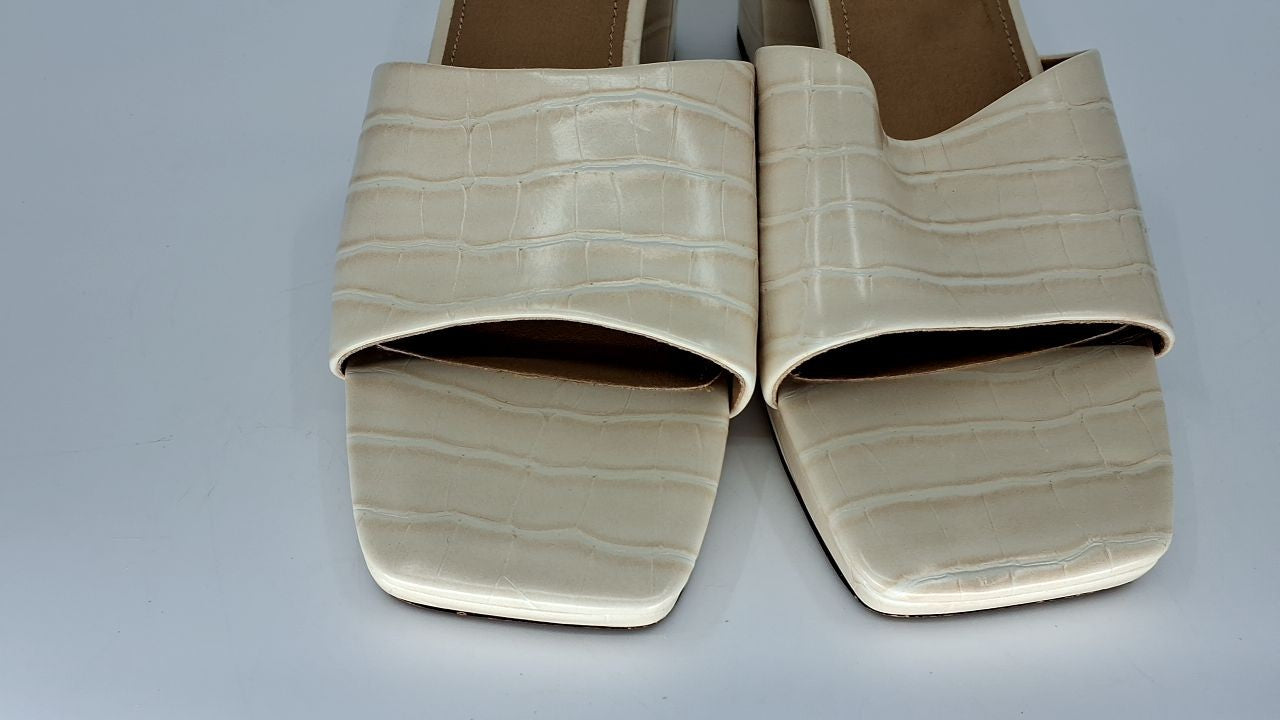 Amazon Essentials Women's Platform Mule Sandals, Cream Faux Crocodile, 9