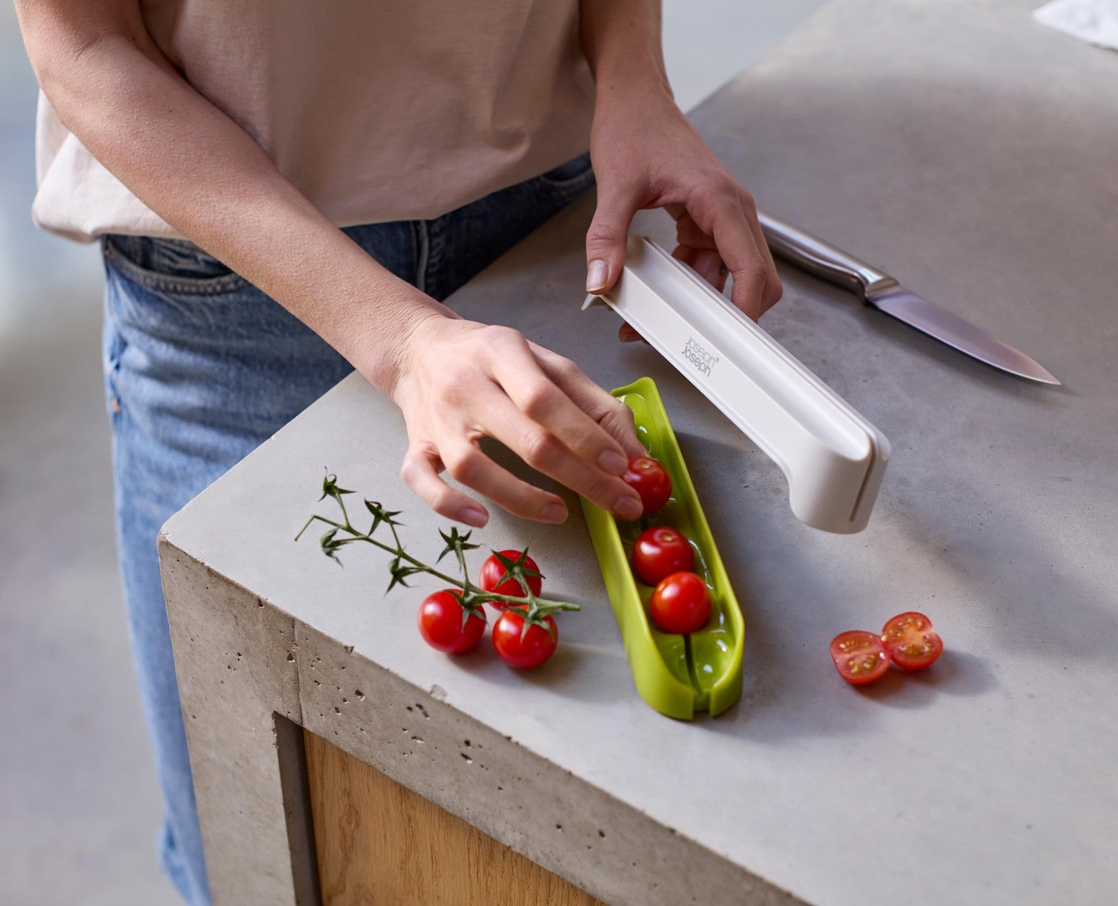 Small Fruit Slicer Tool for Grapes & Tomatoes, Dishwasher Safe