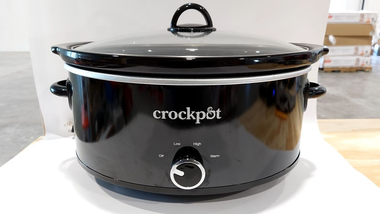 Crock Pot SCV700-B 7 Quart Black Oval Slow Cooker by Crock-Pot