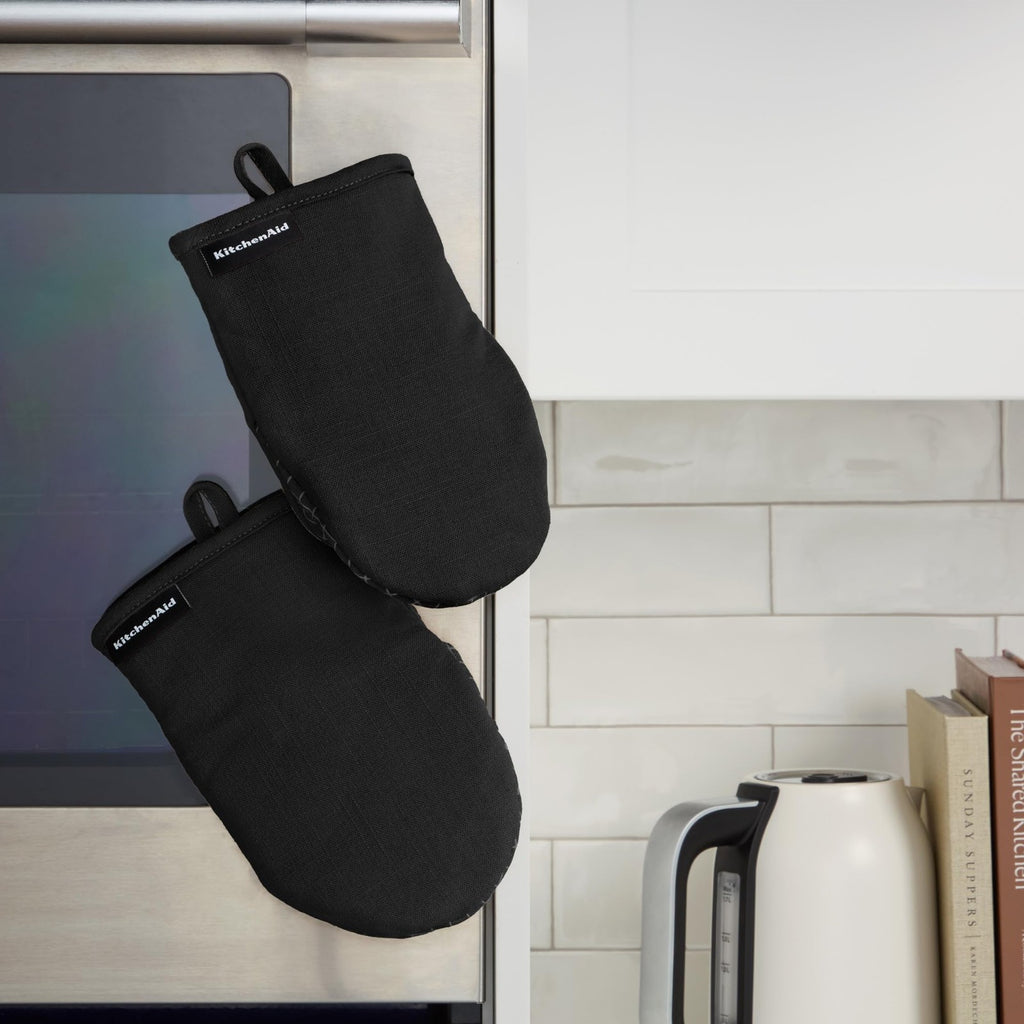 Oven Mitts 2-Pack, KitchenAid Heat Resistant 600°F, Matte Black, 5.5"x9"
