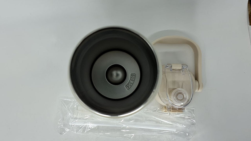 45 oz White Insulated Water Bottle w/ One-Handed Lid, Stainless Steel