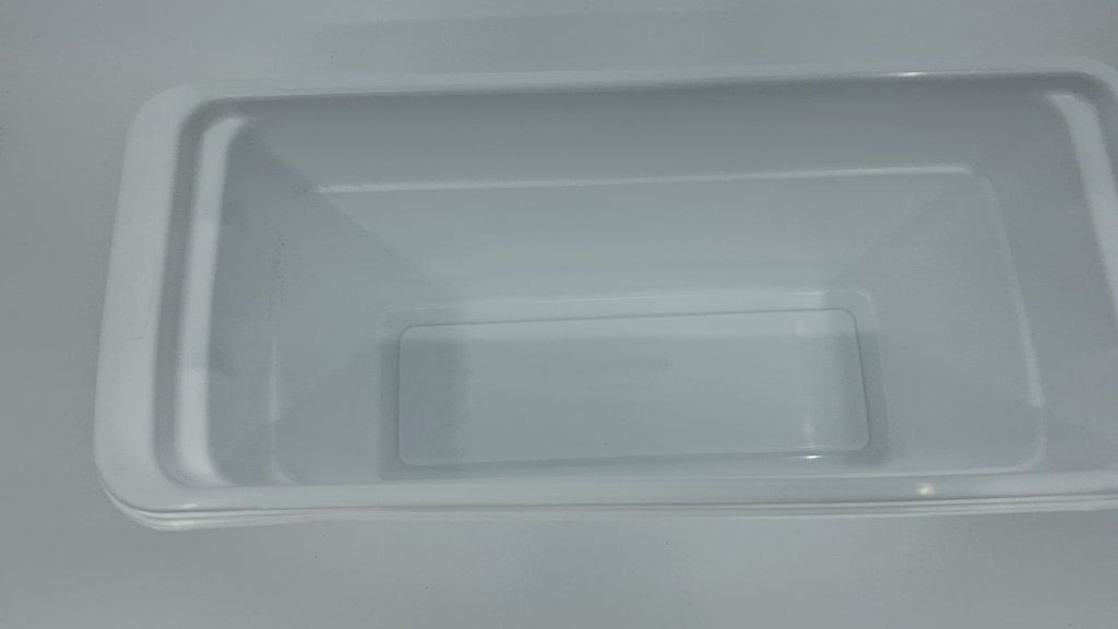 Rubbermaid Ice Cube Bin, White, Holds 4 Trays, Compact Design, Durable Plastic