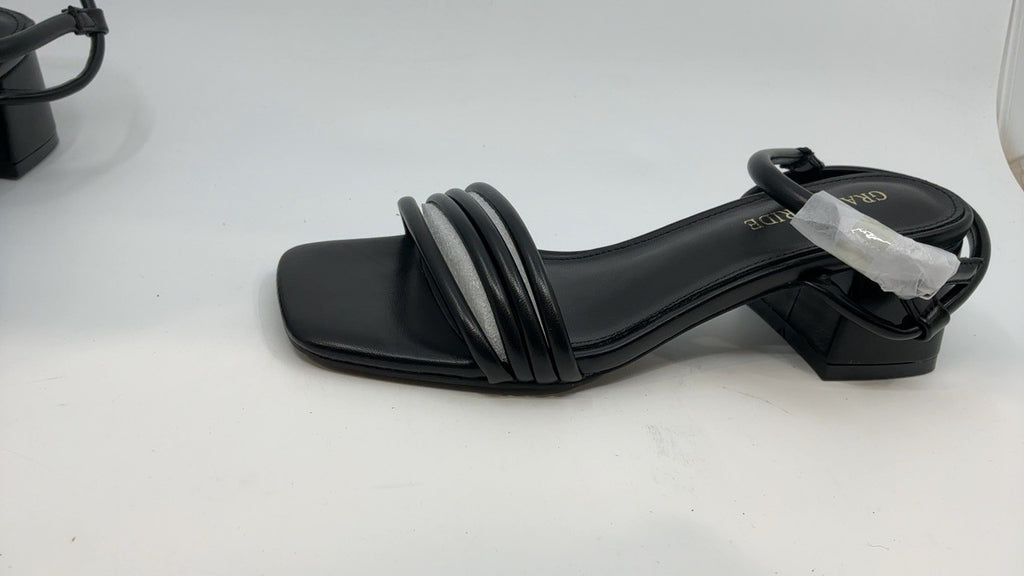 Anne Klein Women's Block Heel Sandal Mackenzie, Black, 6