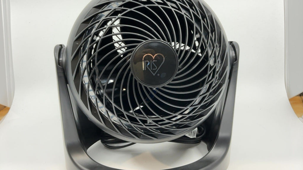 IRIS USA Black Desk Fan, 3-Speed Air Circulator, 30 dB Quiet