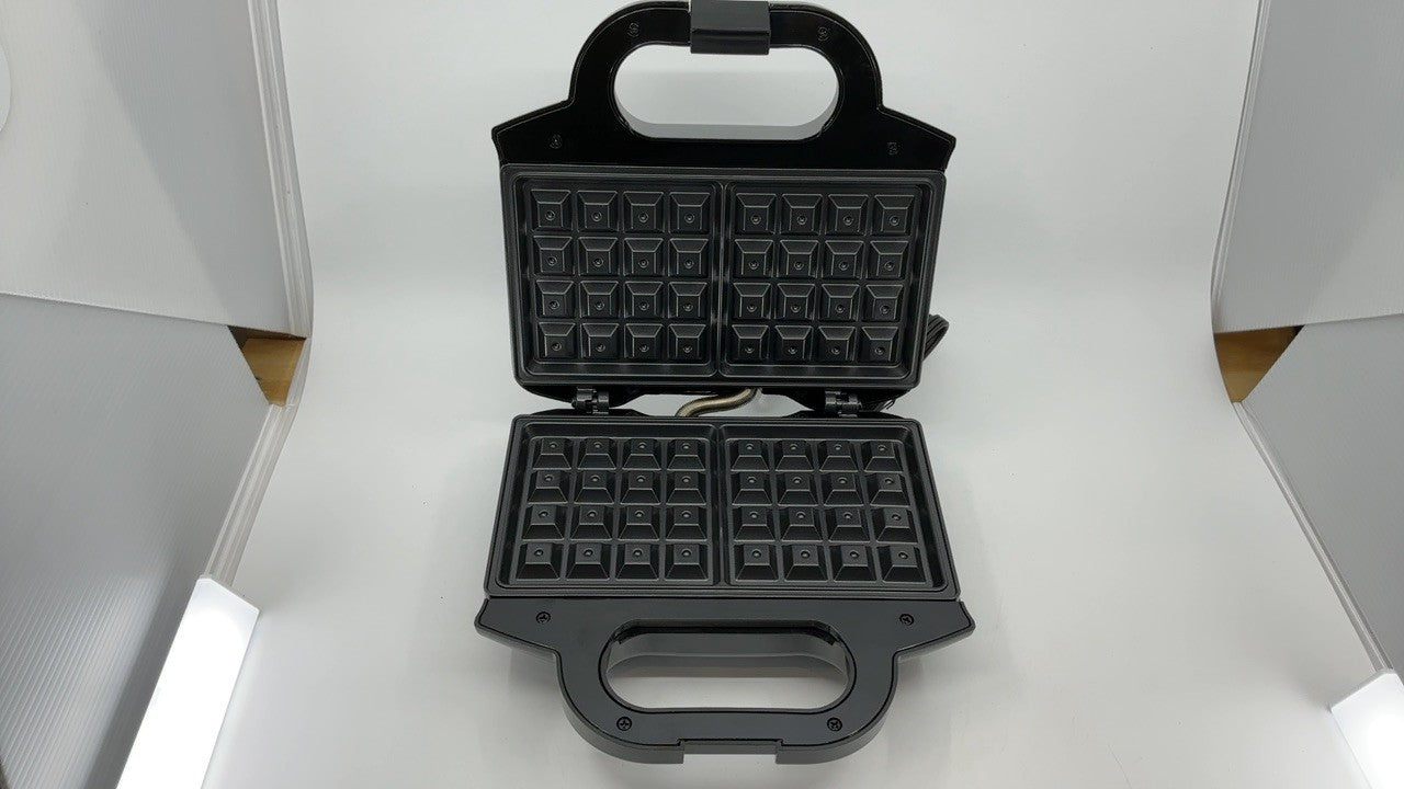 Amazon Basics 2-Slice Waffle Maker, Easy Clean, Black, 700W