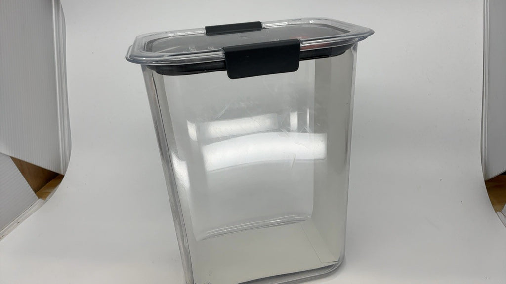 Rubbermaid Brilliance 16-Cup Airtight Food Storage Container Clear/Grey